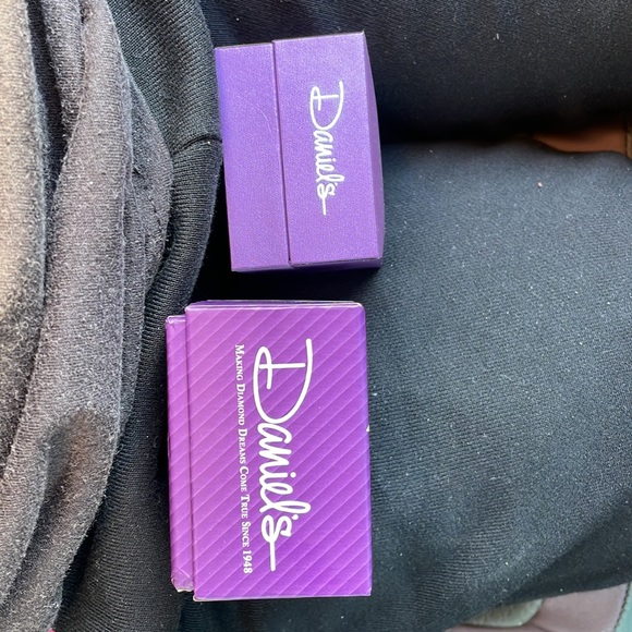 Gorgeous ring - Picture 7 of 7